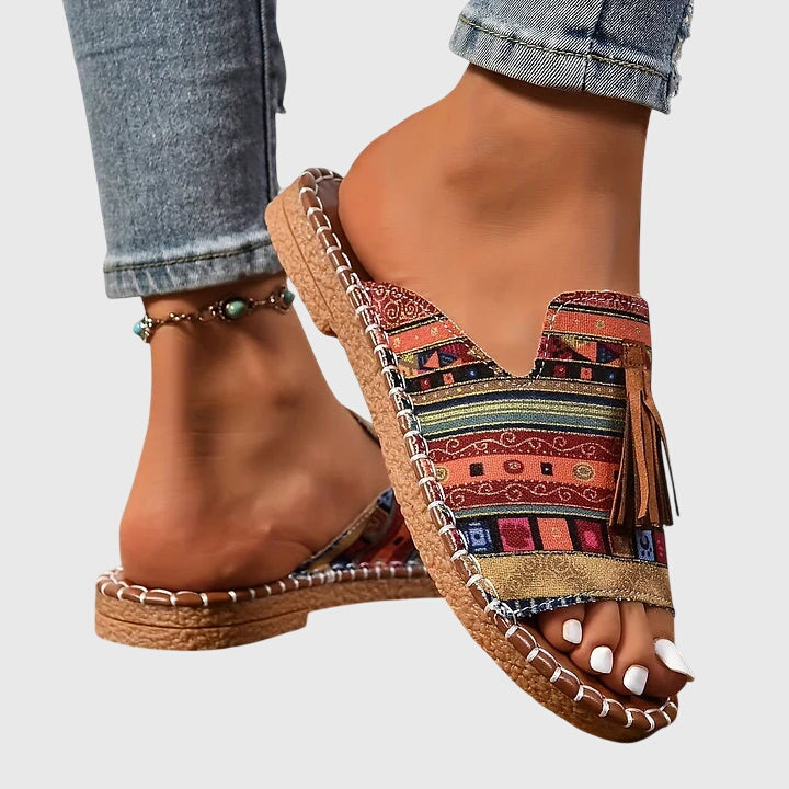 Lorraine | Classic Sandals