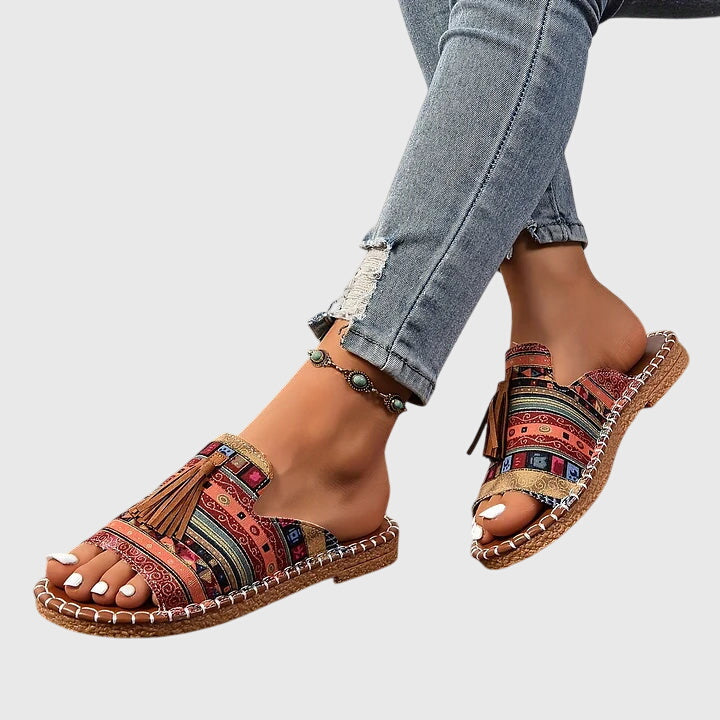 Lorraine | Classic Sandals