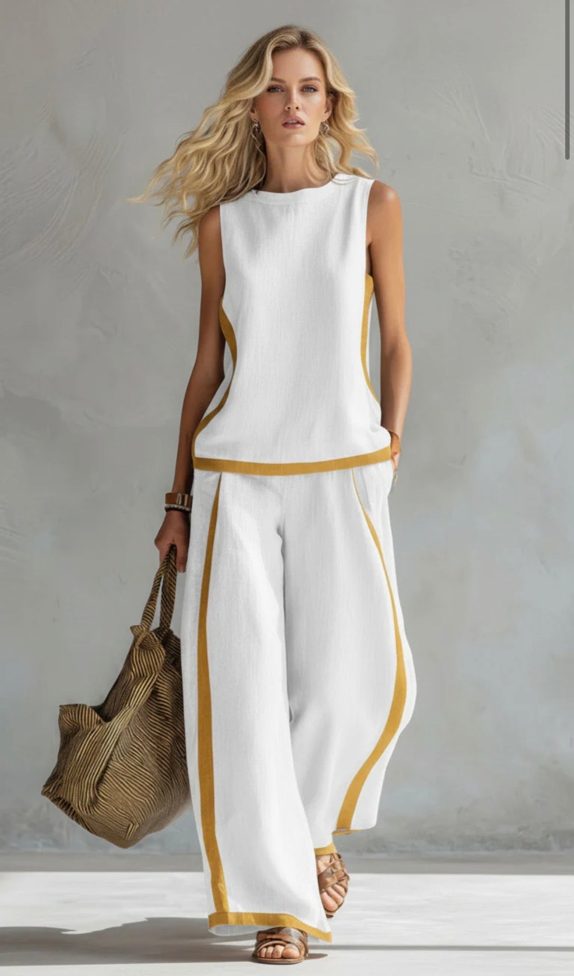 Leila | Elegant 2-Piece Set with Relaxed Fit and Refined Details