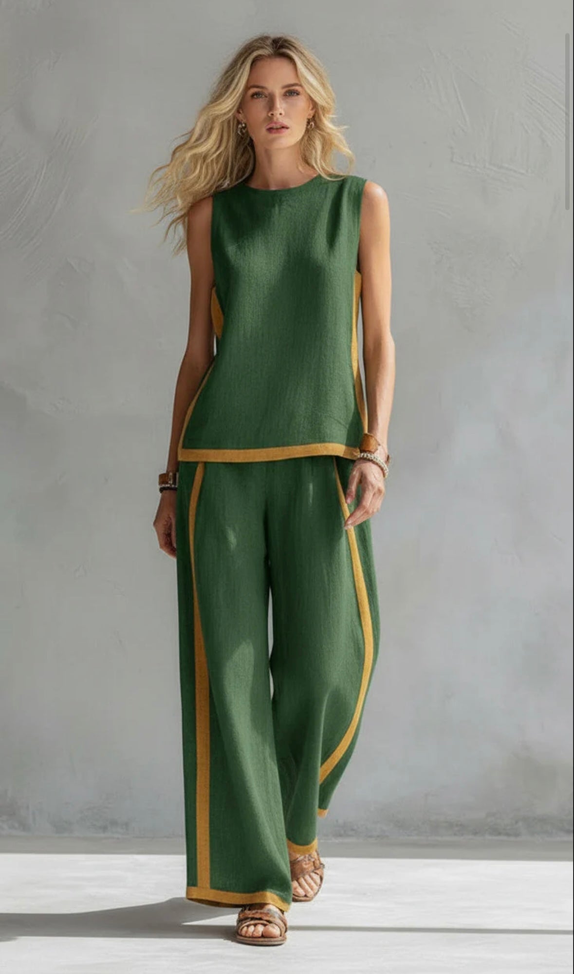 Leila | Elegant 2-Piece Set with Relaxed Fit and Refined Details