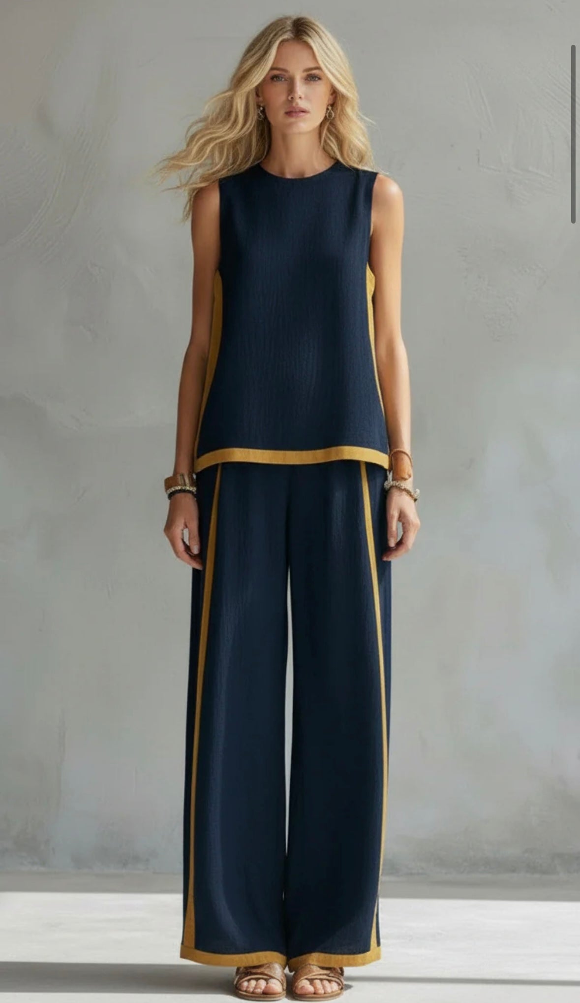 Leila | Elegant 2-Piece Set with Relaxed Fit and Refined Details