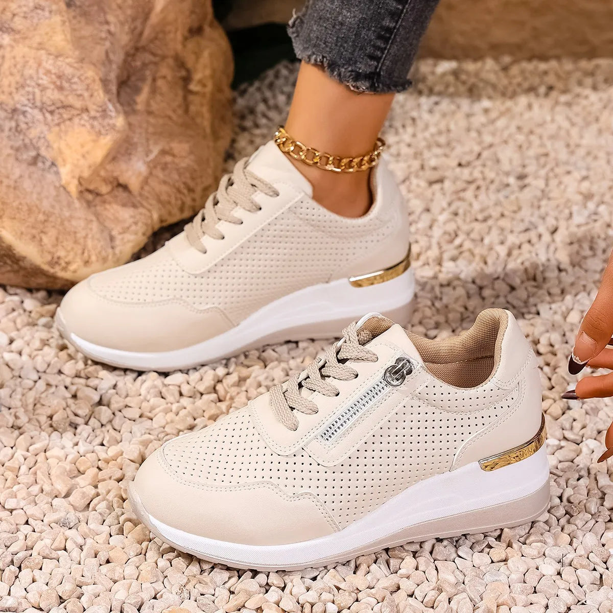 Danielle | Classic Sneakers