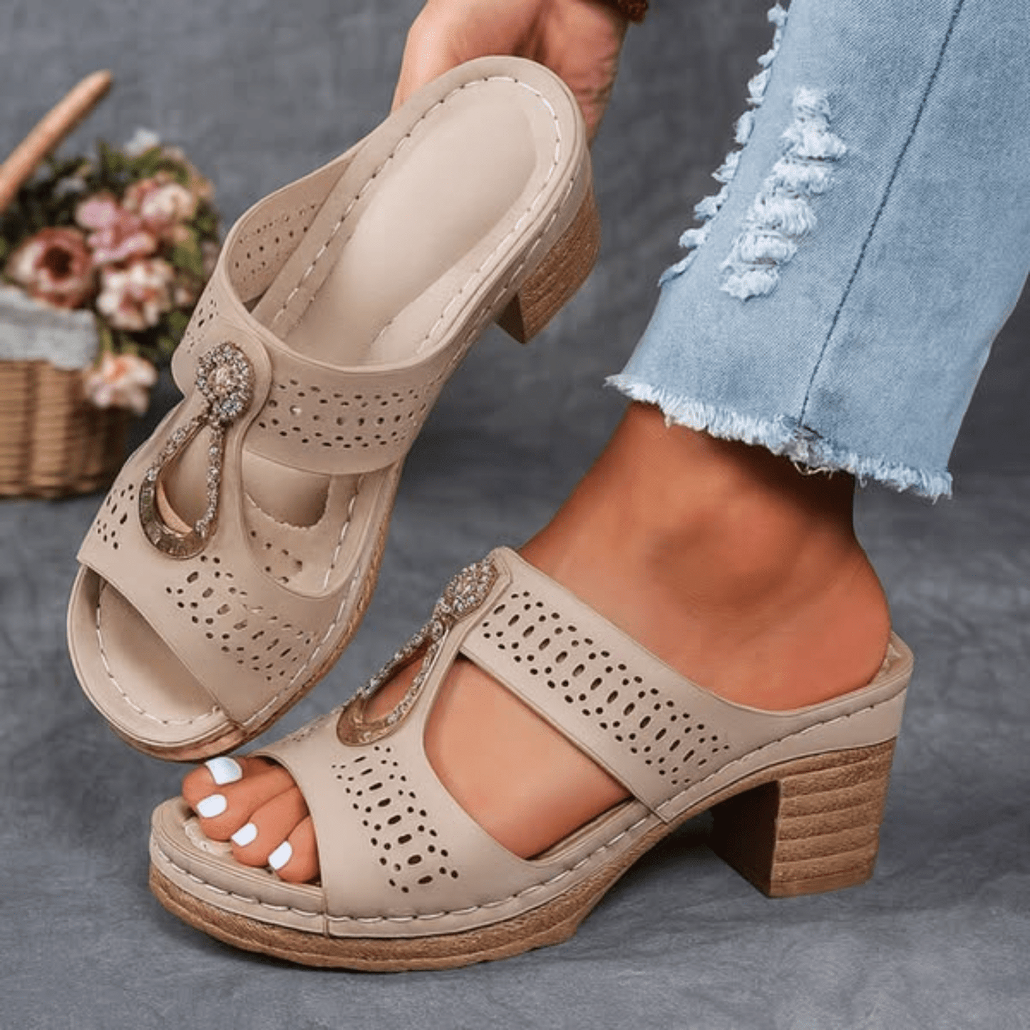 Faith | Chic Sandals
