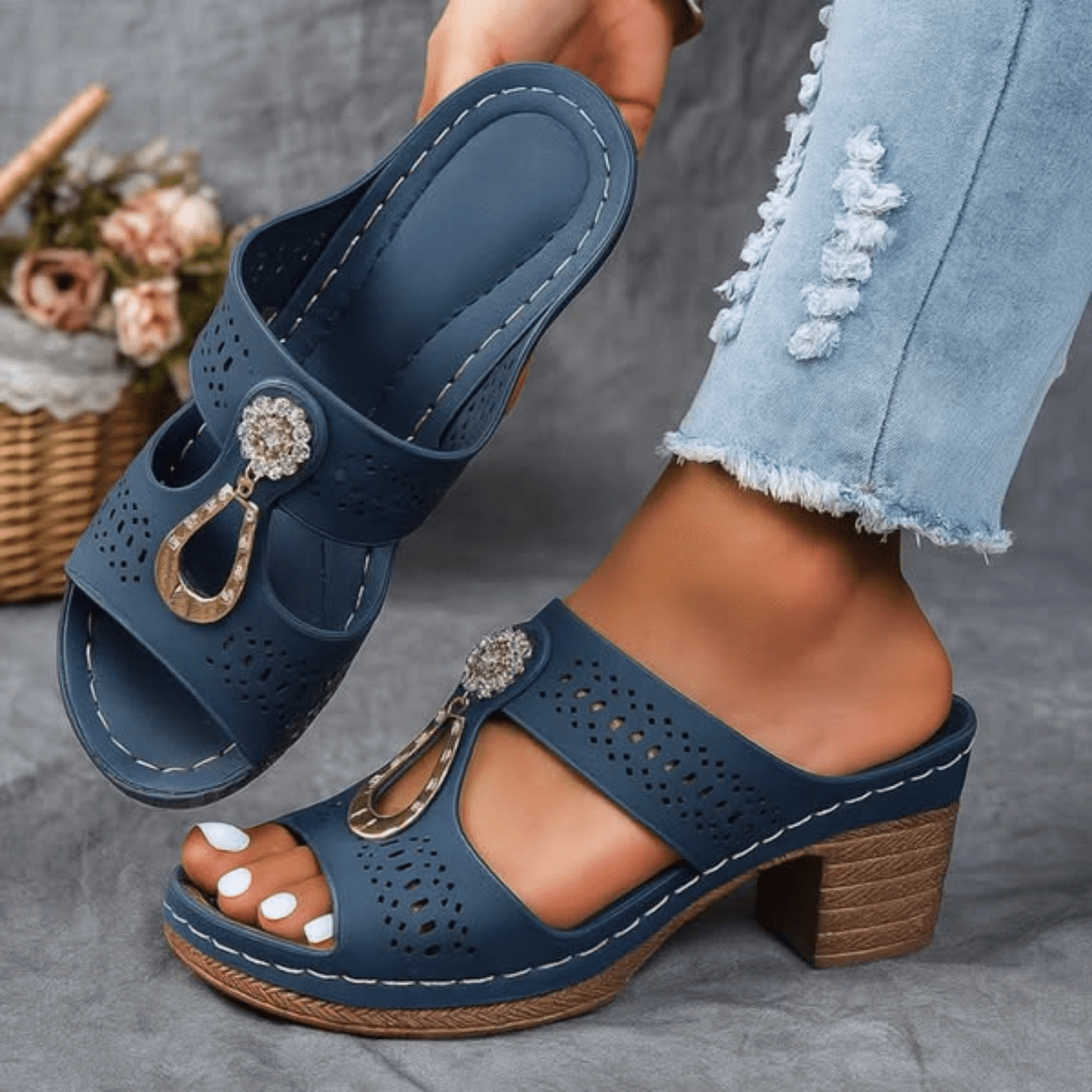 Faith | Chic Sandals